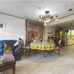 (living room<!--living room-->)