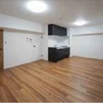(living room<!--living room-->)