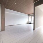 (living room<!--living room-->)