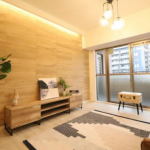 (living room<!--living room-->)