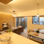 (living room<!--living room-->)