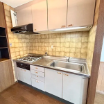 (kitchen<!--kitchen-->)