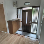 (entrance<!--entrance-->)