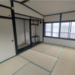 (bed room<!--bed room->)