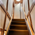 (interior<!--interior-->)