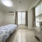 (bed room<!--bed room->)